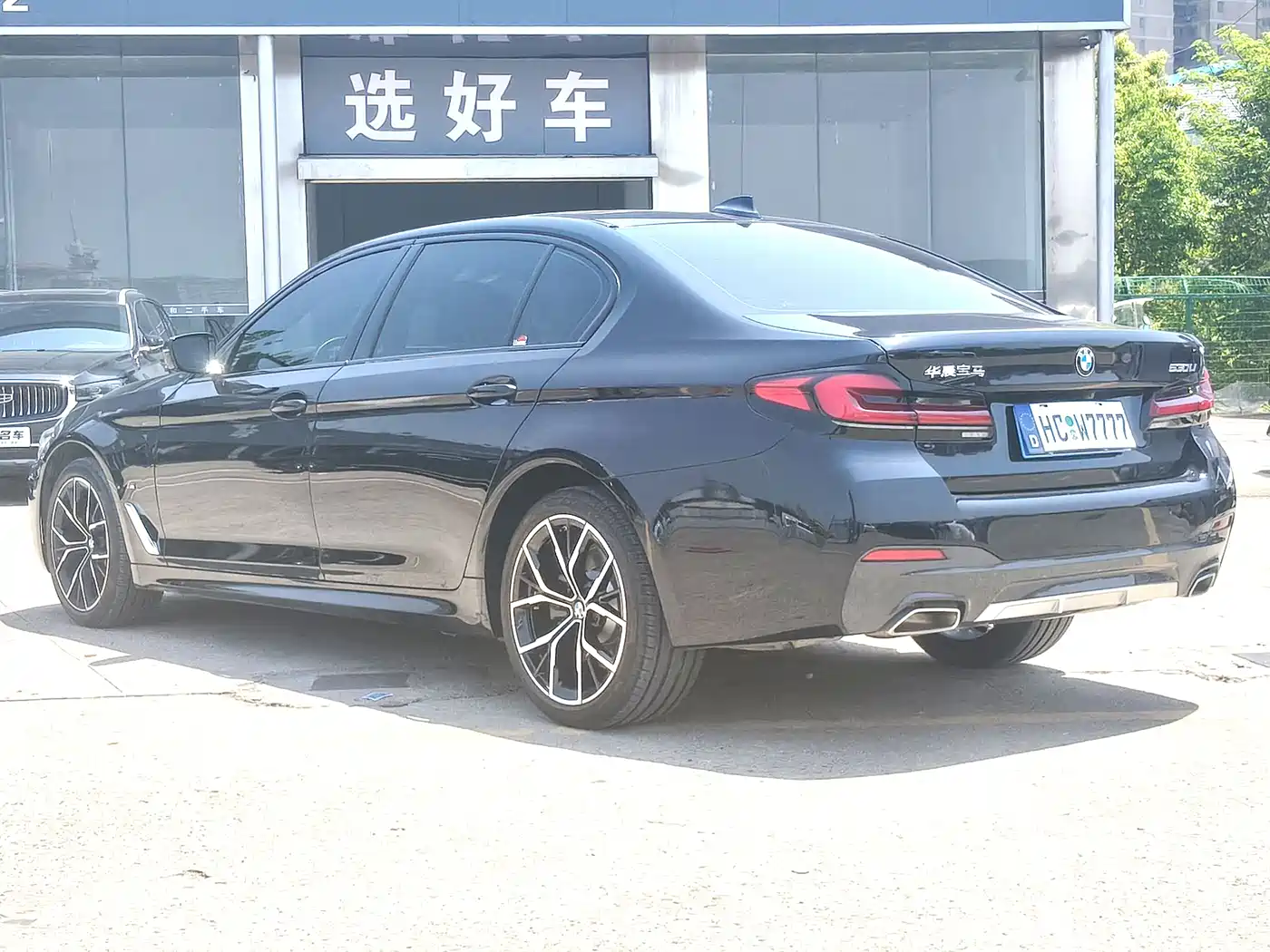 BMW 5 Series 2023 530Li Premium M Sport Package фото 9