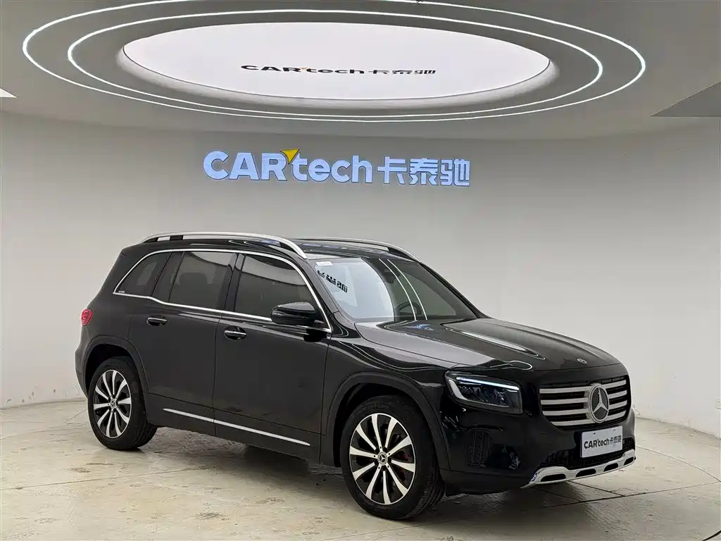 MERCEDES-BENZ GLB