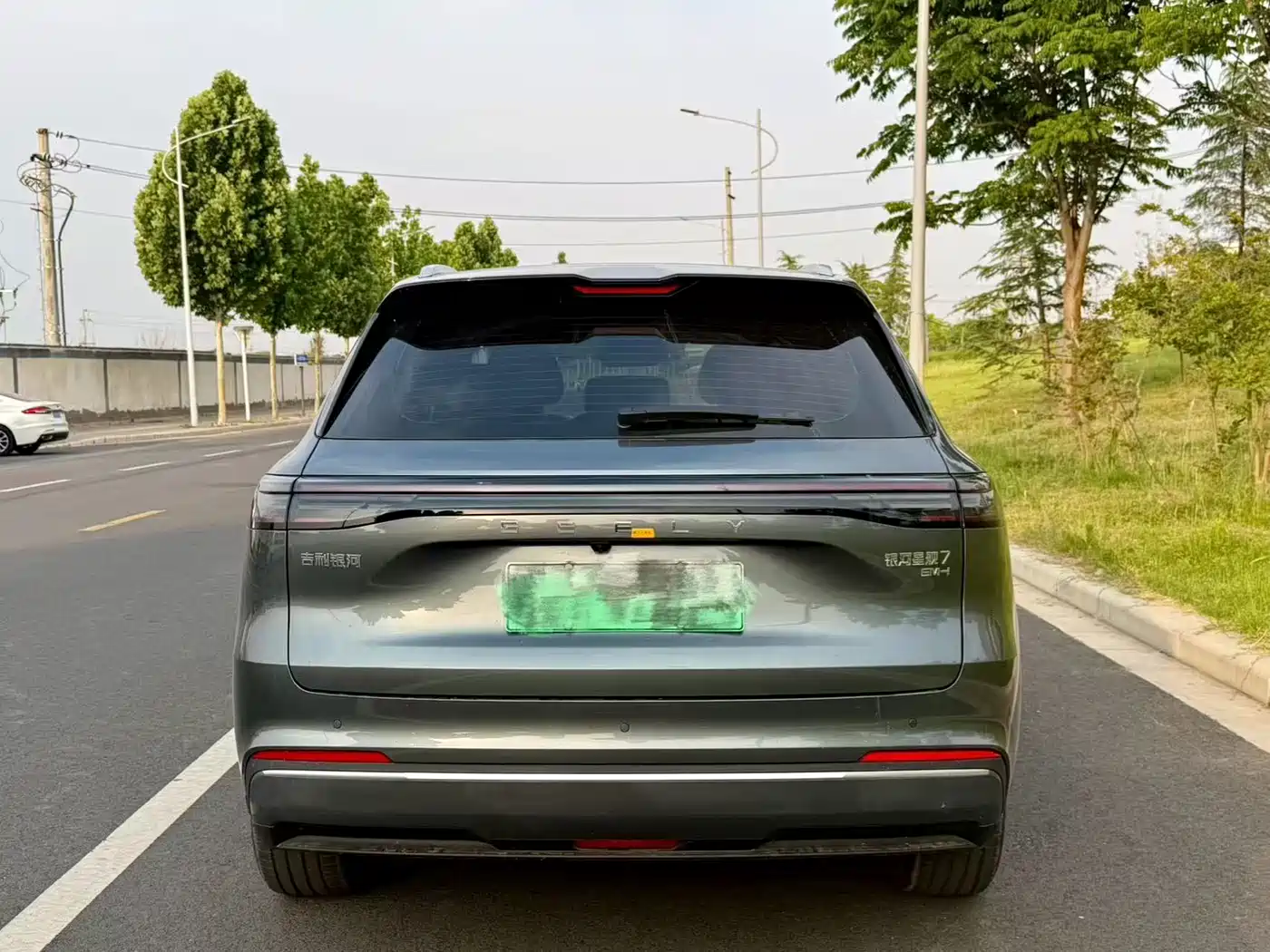 Geely Galaxy Galaxy Starship 7 EM-i 2025 Model 120km Explorer+ Edition фото 8