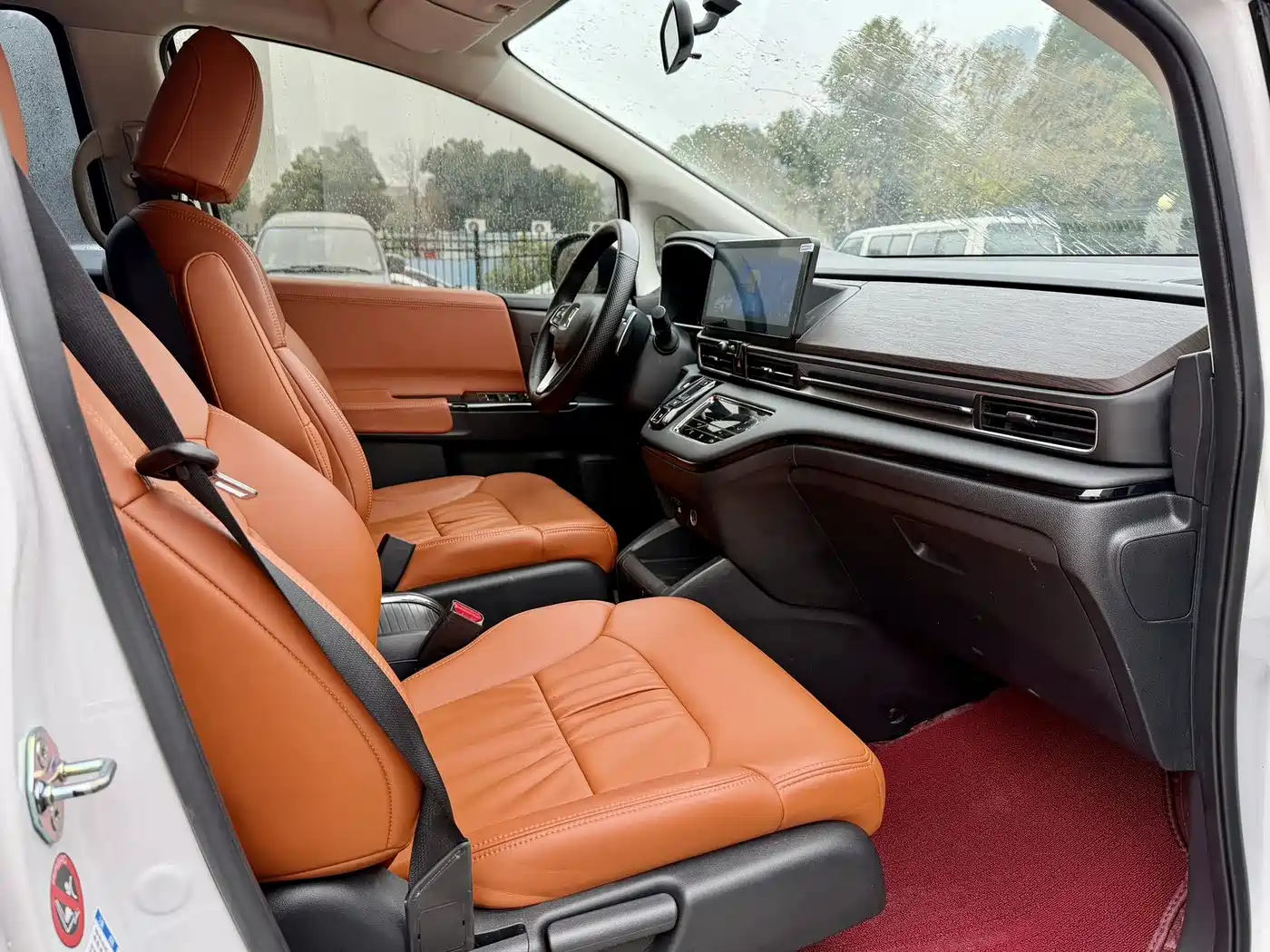 Honda Odyssey 2022 2.0L e:HEV Sharp·Intelligent Edition фото 14
