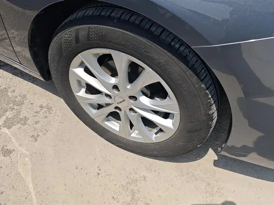 ROEWE I5