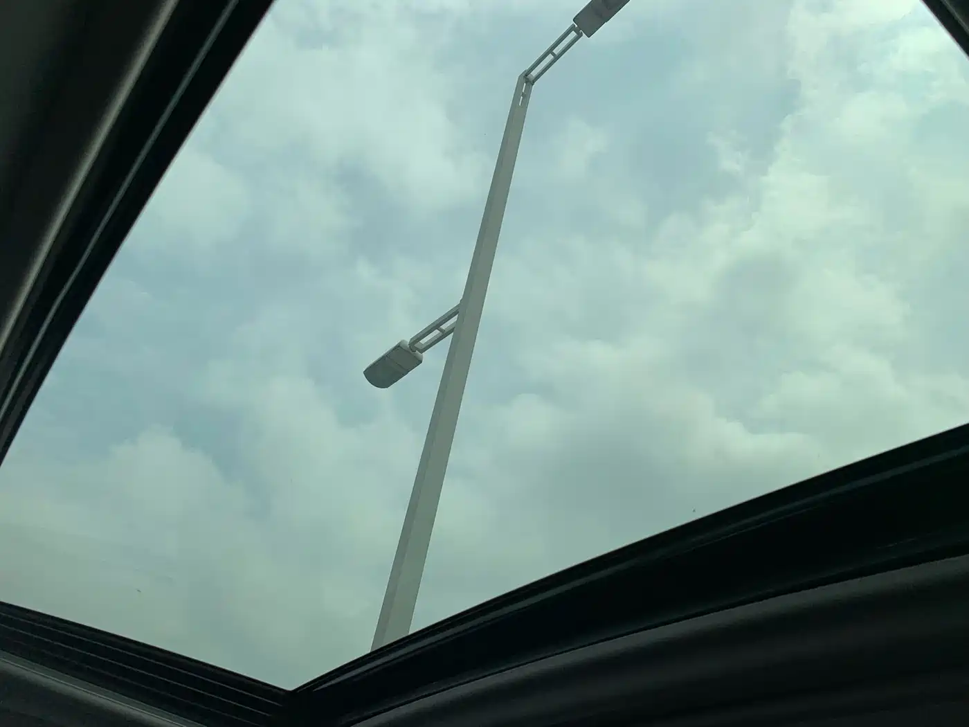 Toyota Camry 2023 2.0S Knight Edition фото 32