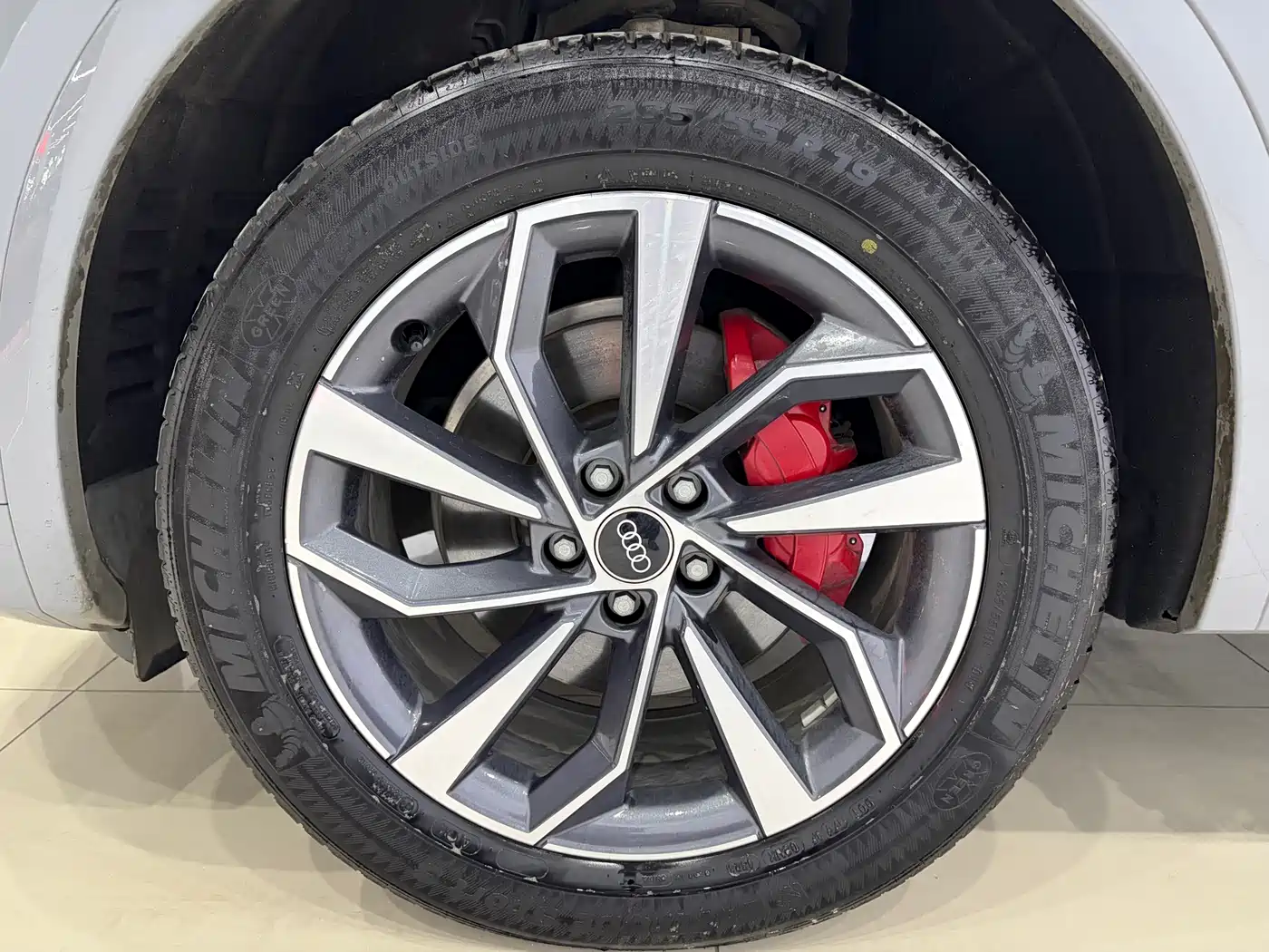 Audi Q5L 2025 40 TFSI Luxury Dynamic фото 7