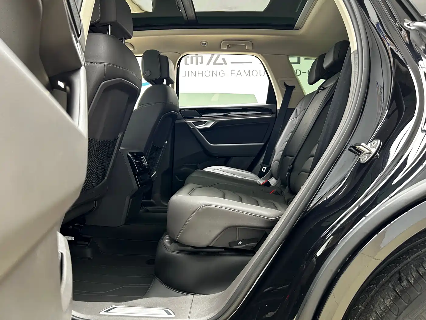 Volkswagen Touareg 2020 3.0TSI Enjoyment Edition China VI фото 13