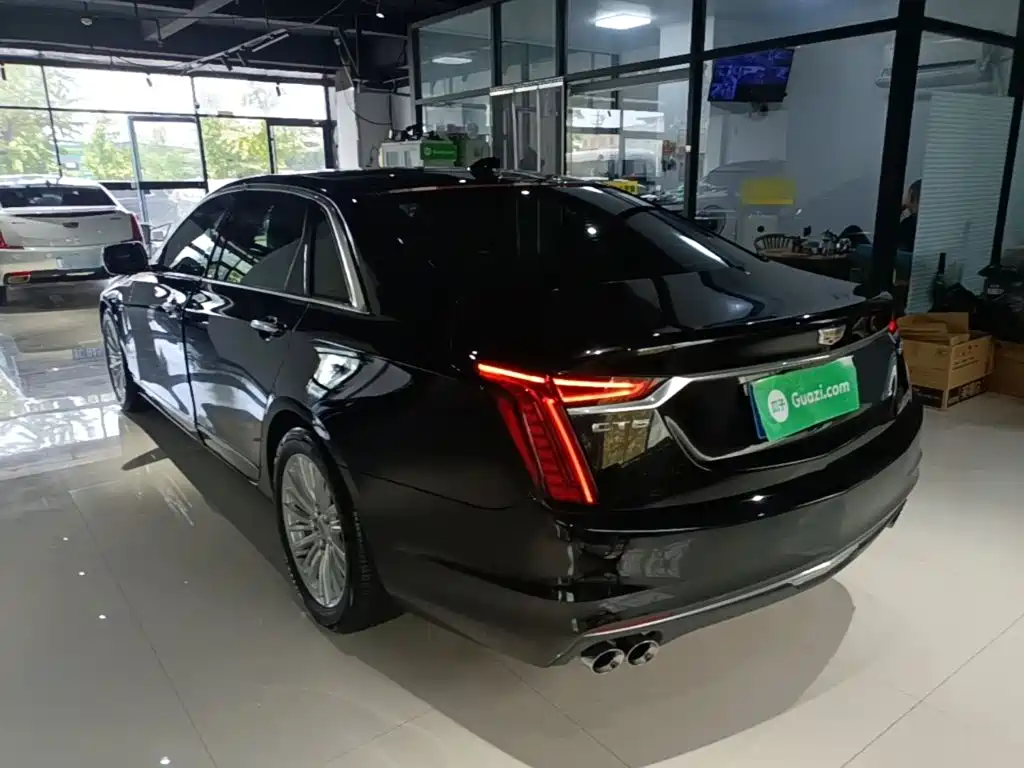 Photo 5 - Cadillac CT6