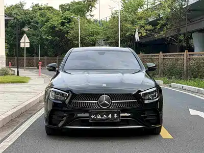 Mercedes-Benz E
