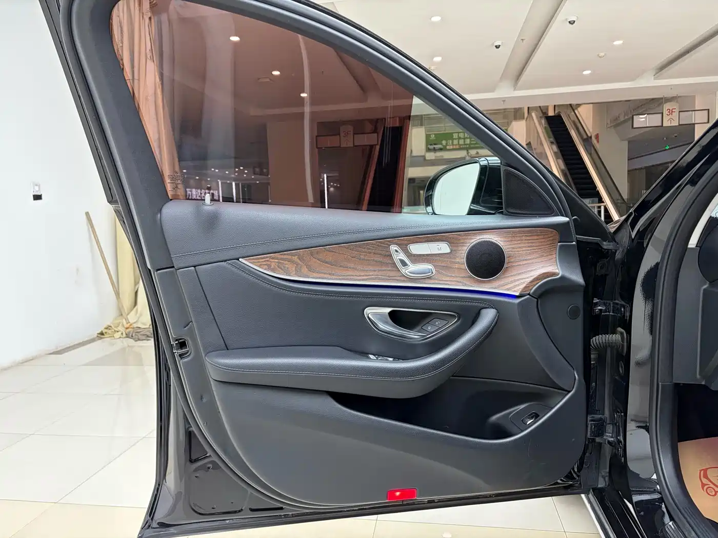 Mercedes-Benz E-Class 2016 E 200 L фото 9