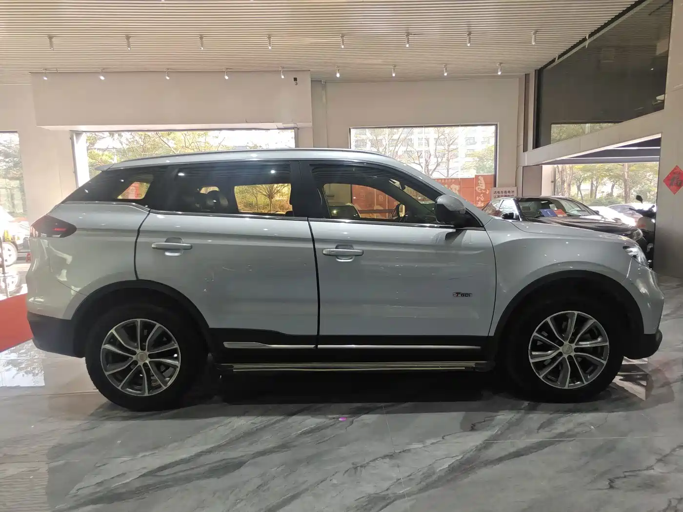 Photo 4 - Geely Boyue
