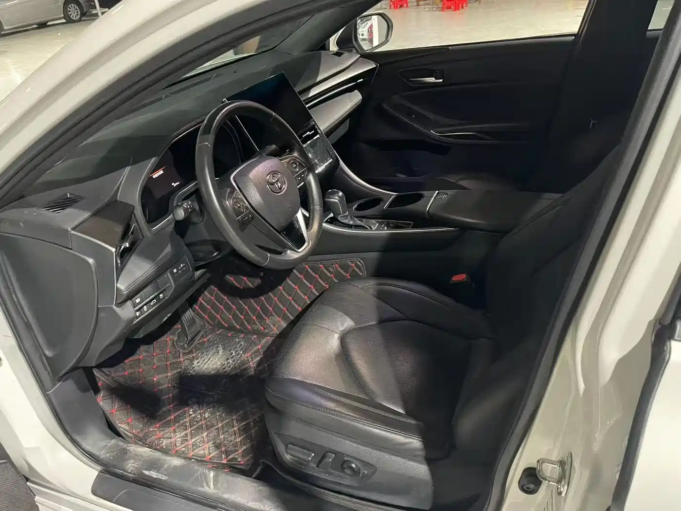 Toyota Avalon 2022 2.5L Luxury Edition фото 9