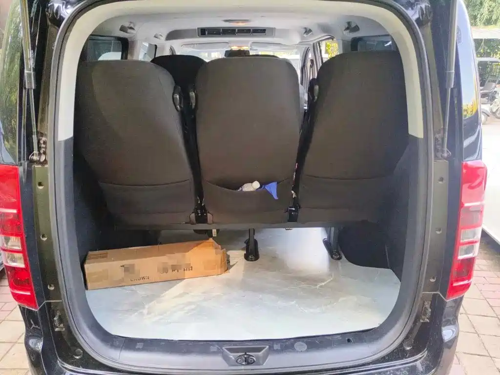 JAC Refine M3 2024 2023 PLUS 1.8L Smart Connect 9-seater