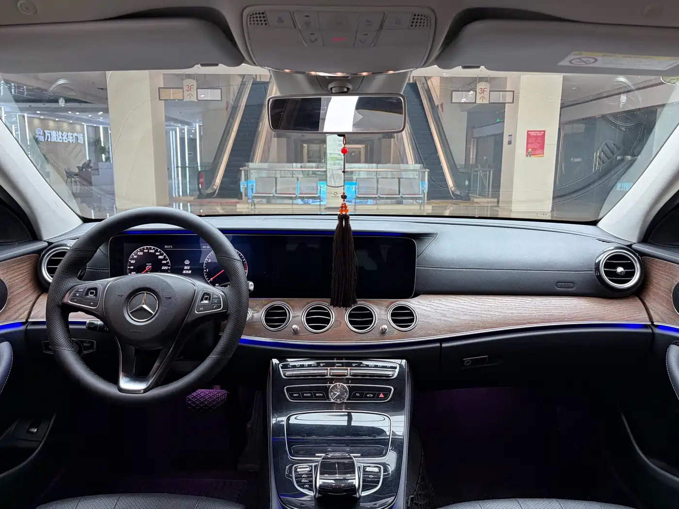 Mercedes-Benz E-Class 2016 E 200 L фото 7