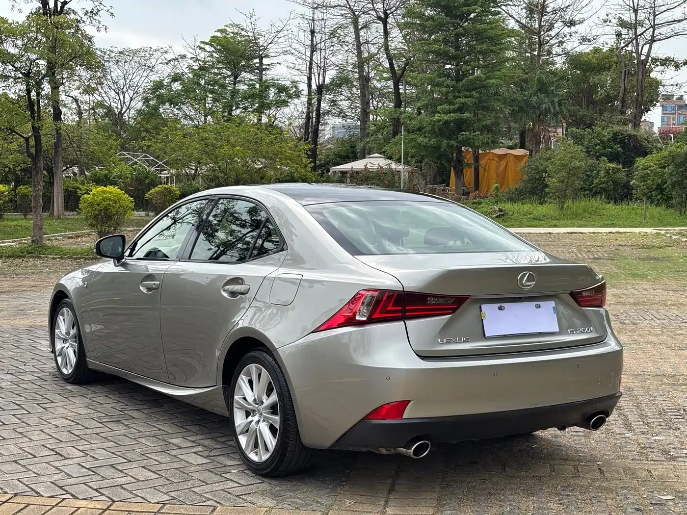 Lexus IS 2015 200t F SPORT фото 15