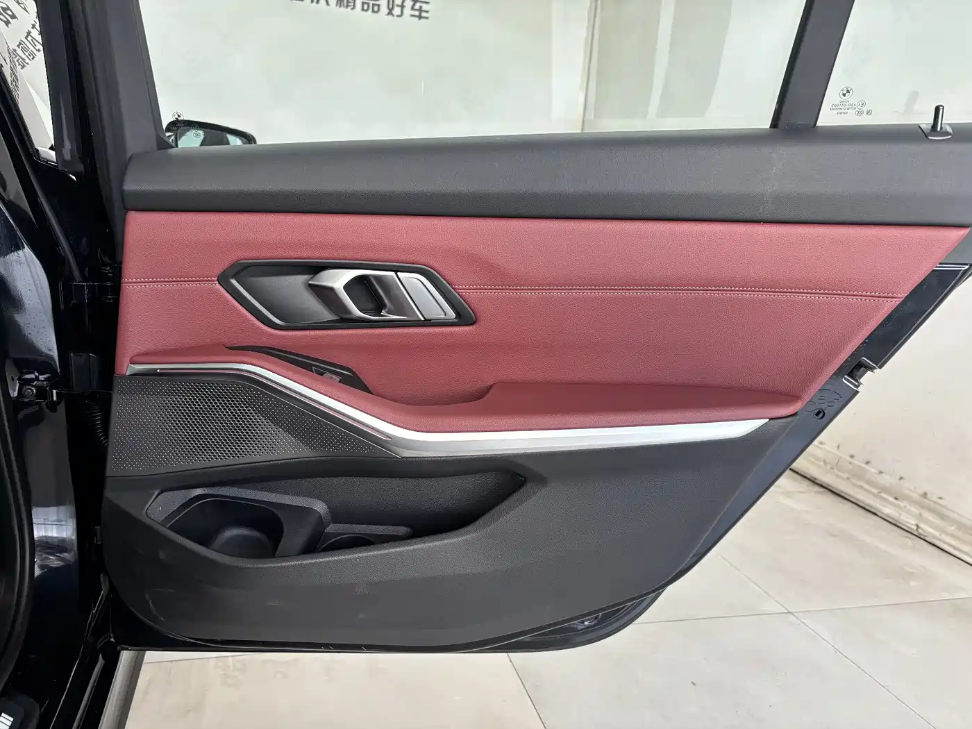BMW 3 Series 2025 325Li M Sport Package фото 23