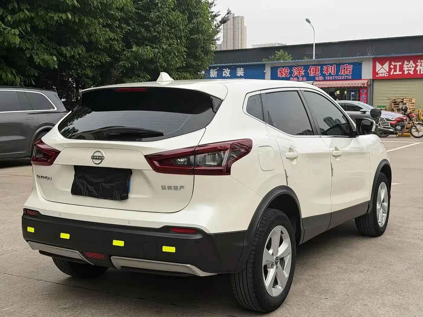 Фото 9 - Nissan Qashqai
