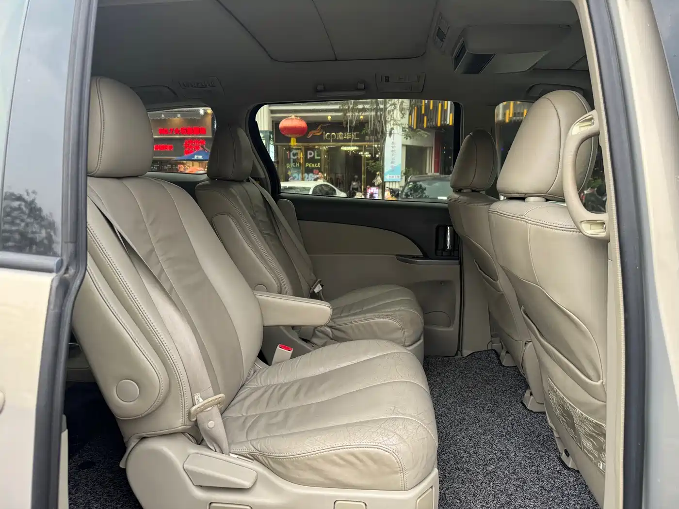 Toyota Previa 2006 Model 2.4L 7-Seater Luxury Edition фото 5