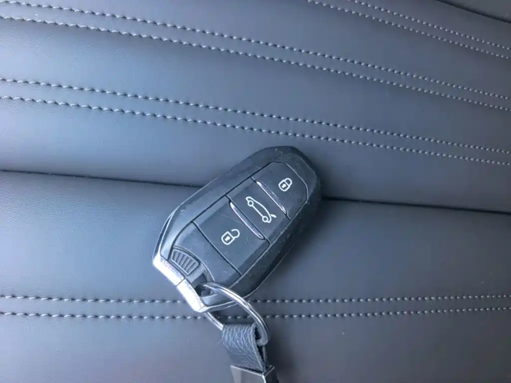 Photo 9 - Peugeot 408
