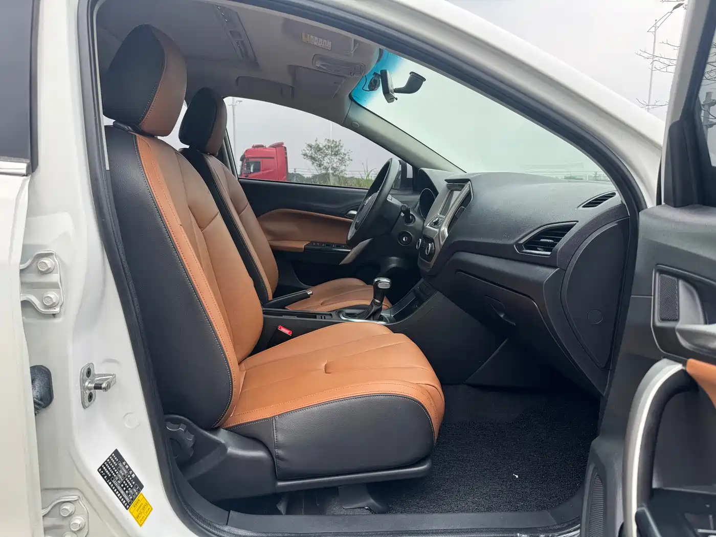 MG GT 2018 2016 Model 1.5L Automatic Premium Luxury Edition