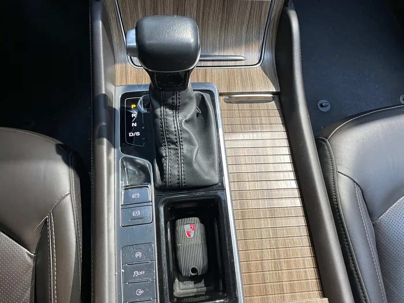 Roewe RX8 2018 2018 30T Smart Internet 2WD Flagship Edition