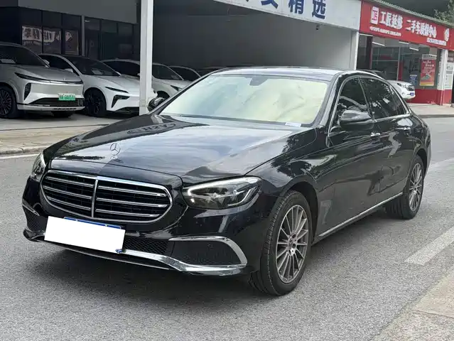 Mercedes-Benz E-Class 2022