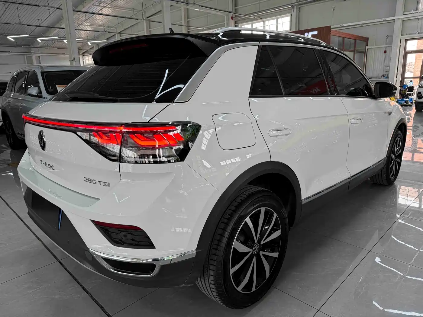 Volkswagen T-ROC 2023 280TSI DSG 2WD Time Edition фото 4