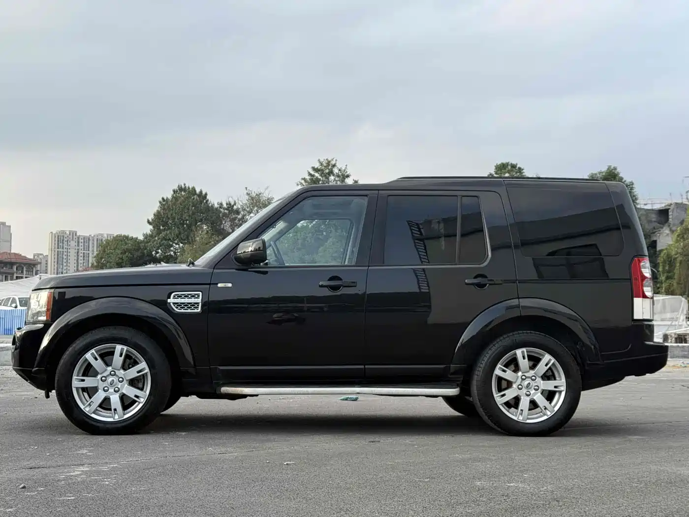 Land Rover Discovery 2010 3.0TDV6 HSE Diesel фото 20