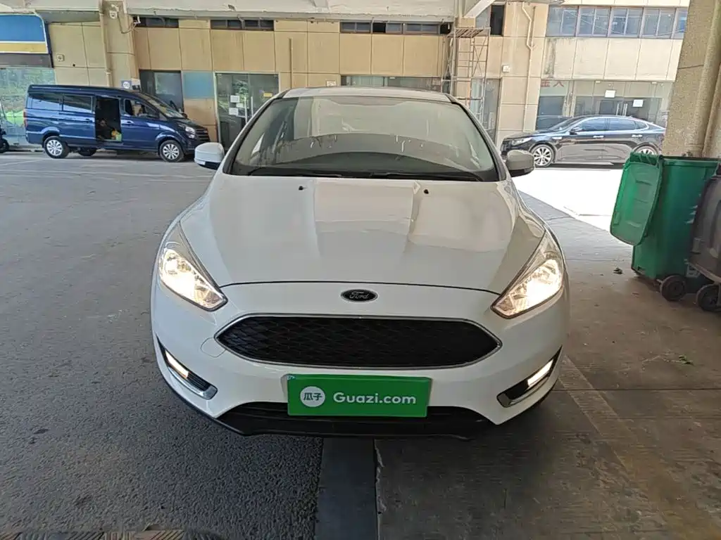 Фото 3 - Ford Focus