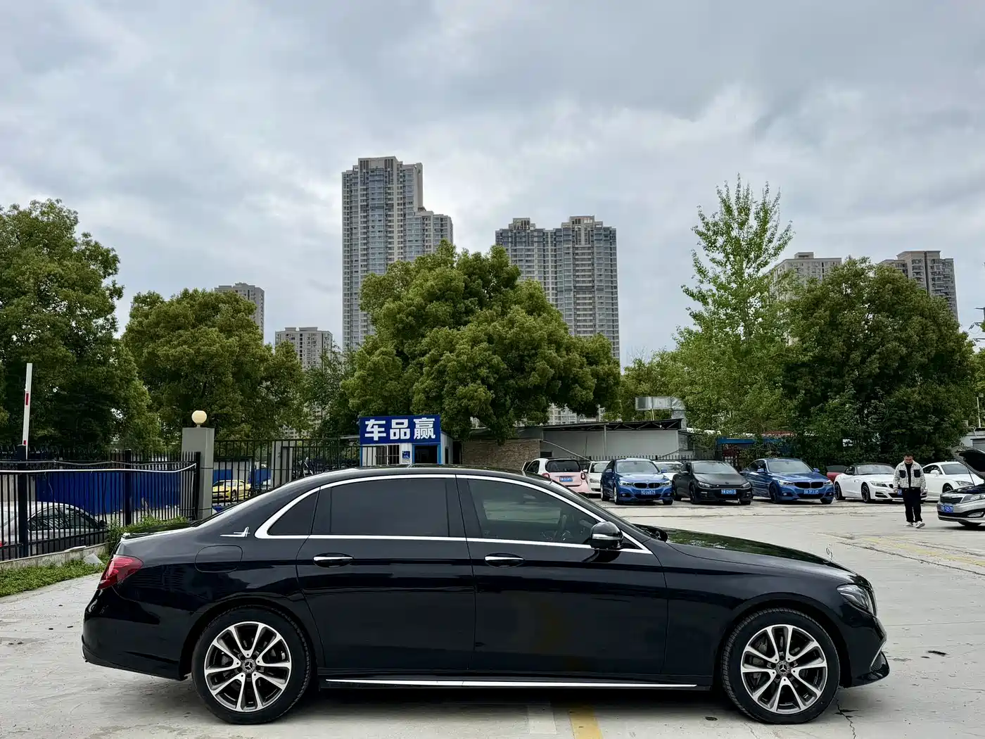 Mercedes-Benz E-Class 2016 E 300 L Sport Fashion Type фото 6