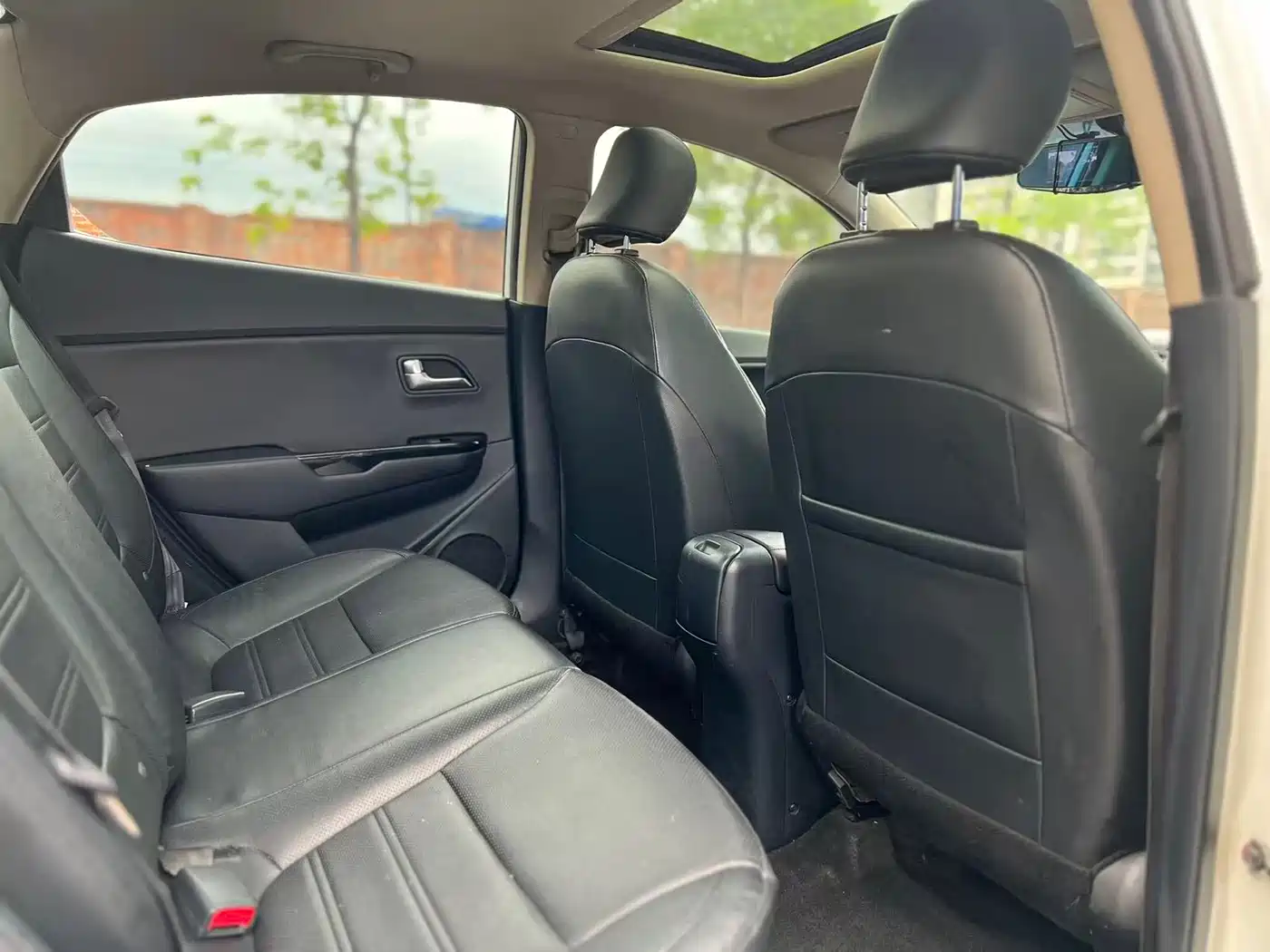 Kia K2 2015 Sedan 1.6L AT Premium фото 11