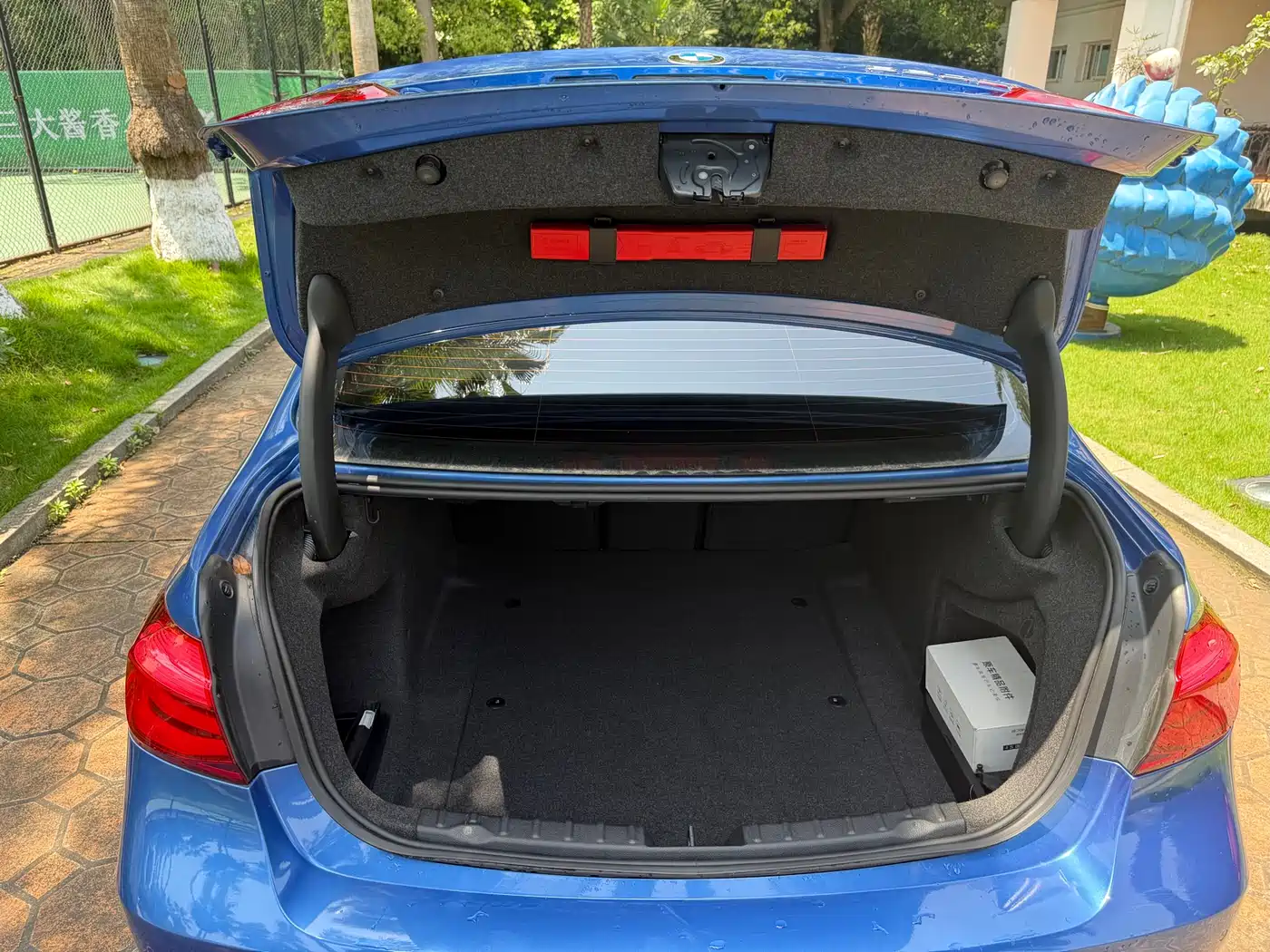 BMW 3 Series 2017 320Li M Sport фото 13