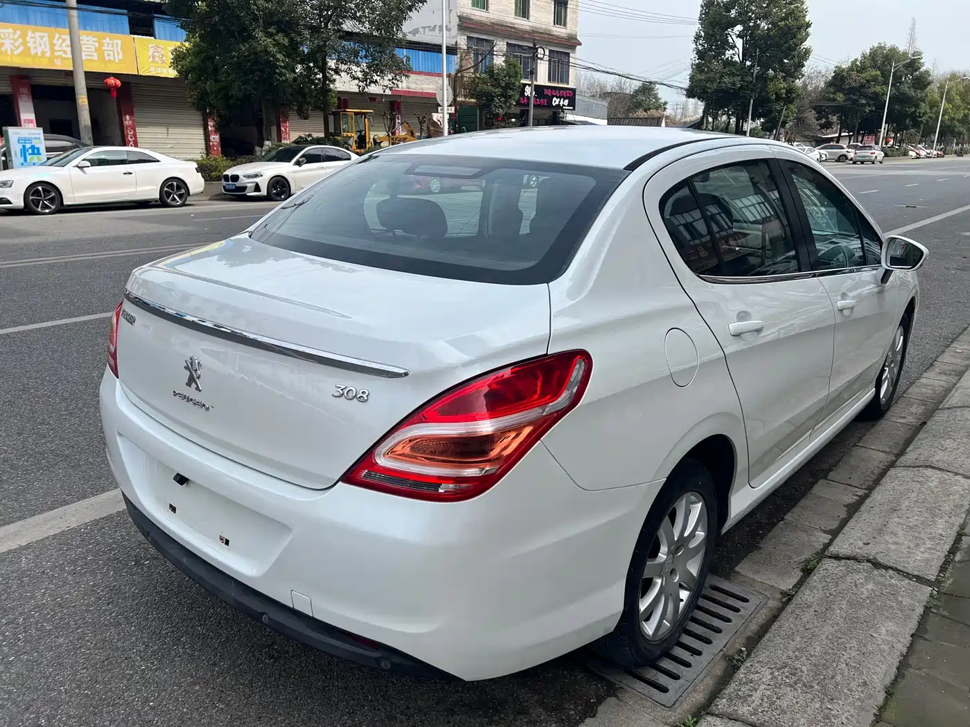 Peugeot 308 2016 1.6L Manual Fashion фото 4