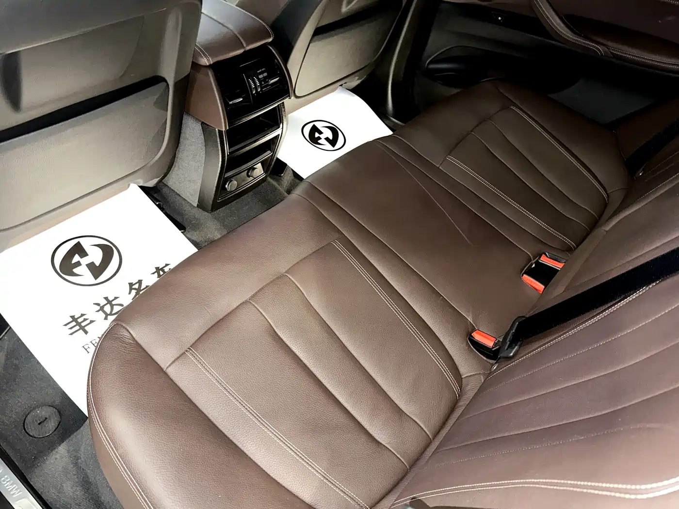 BMW X5 (Import) 2017 xDrive35i Leading Edition фото 7