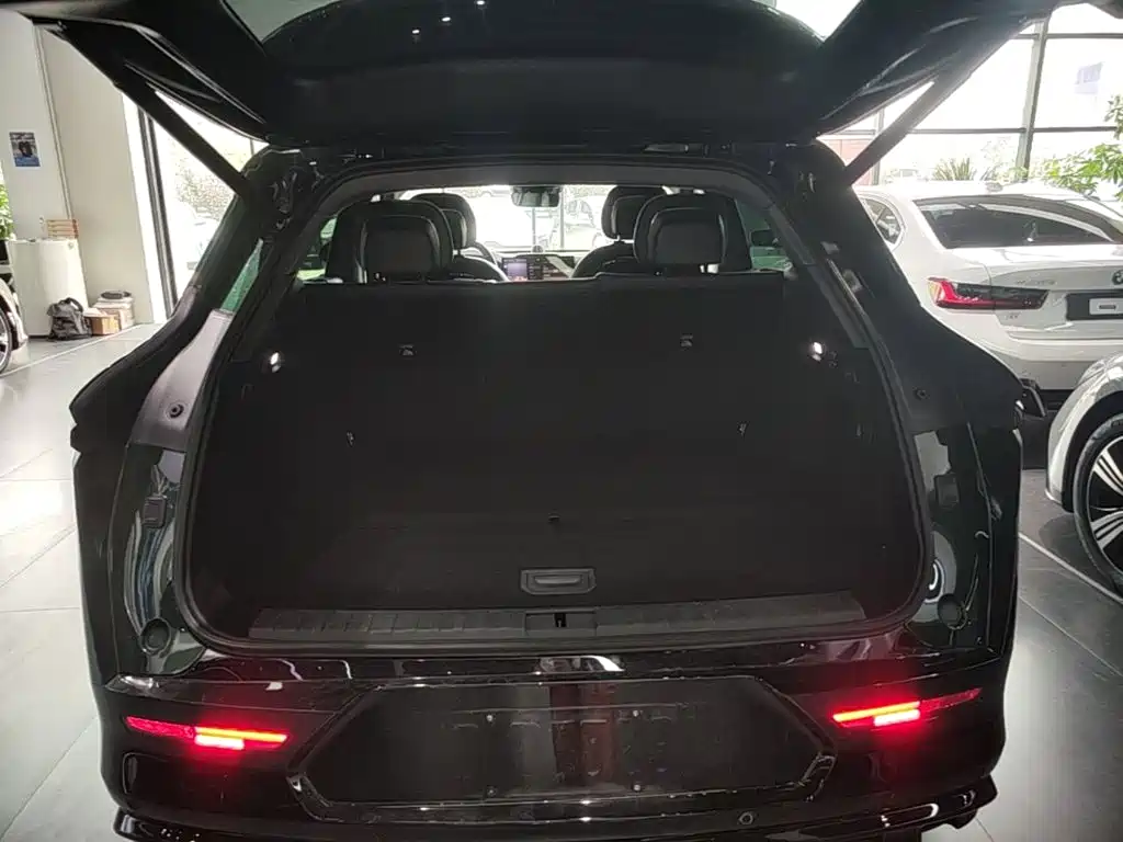 ZEEKR 7X 2024 2025 Model 75kWh RWD Smart Driving Edition