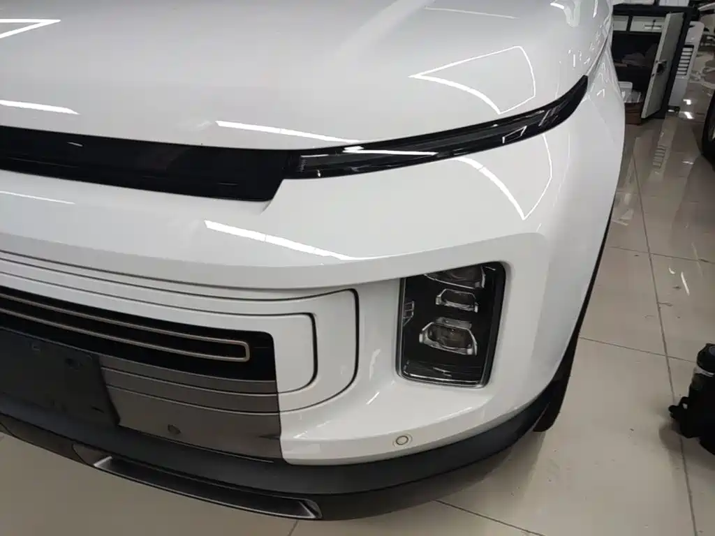Фото 24 - Geely ICON