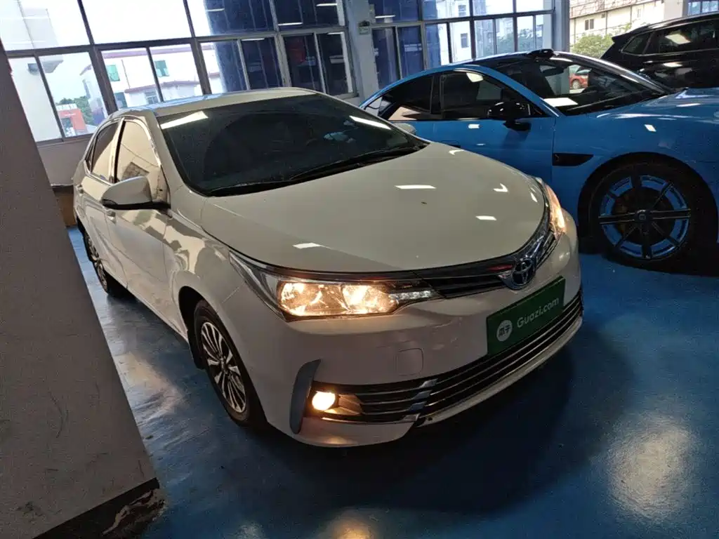 Toyota Corolla 2017 Facelift 1.2T S-CVT GL-i фото 4