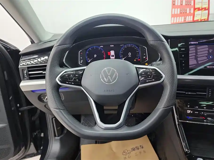 Volkswagen Passat 2024 380TSI Starlight Luxury Edition фото 15