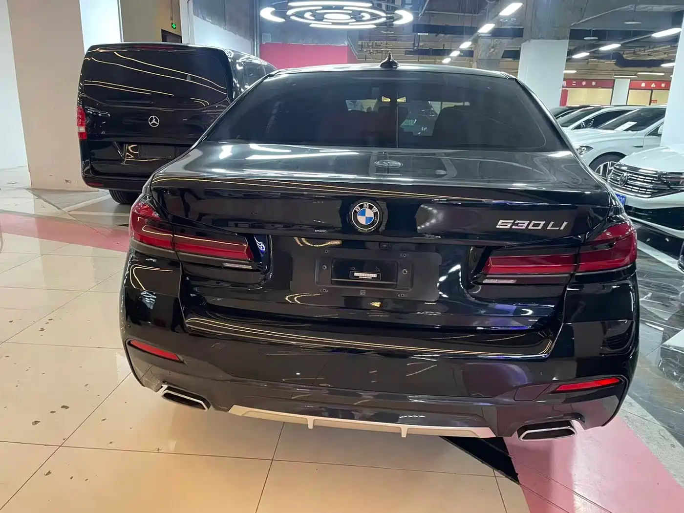 BMW 5 Series 2022 530Li Leading M Sport Package фото 12