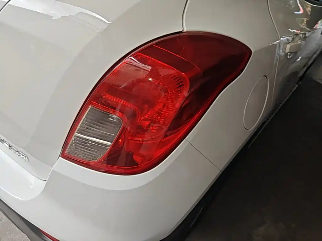 Фото 8 - Buick Encore