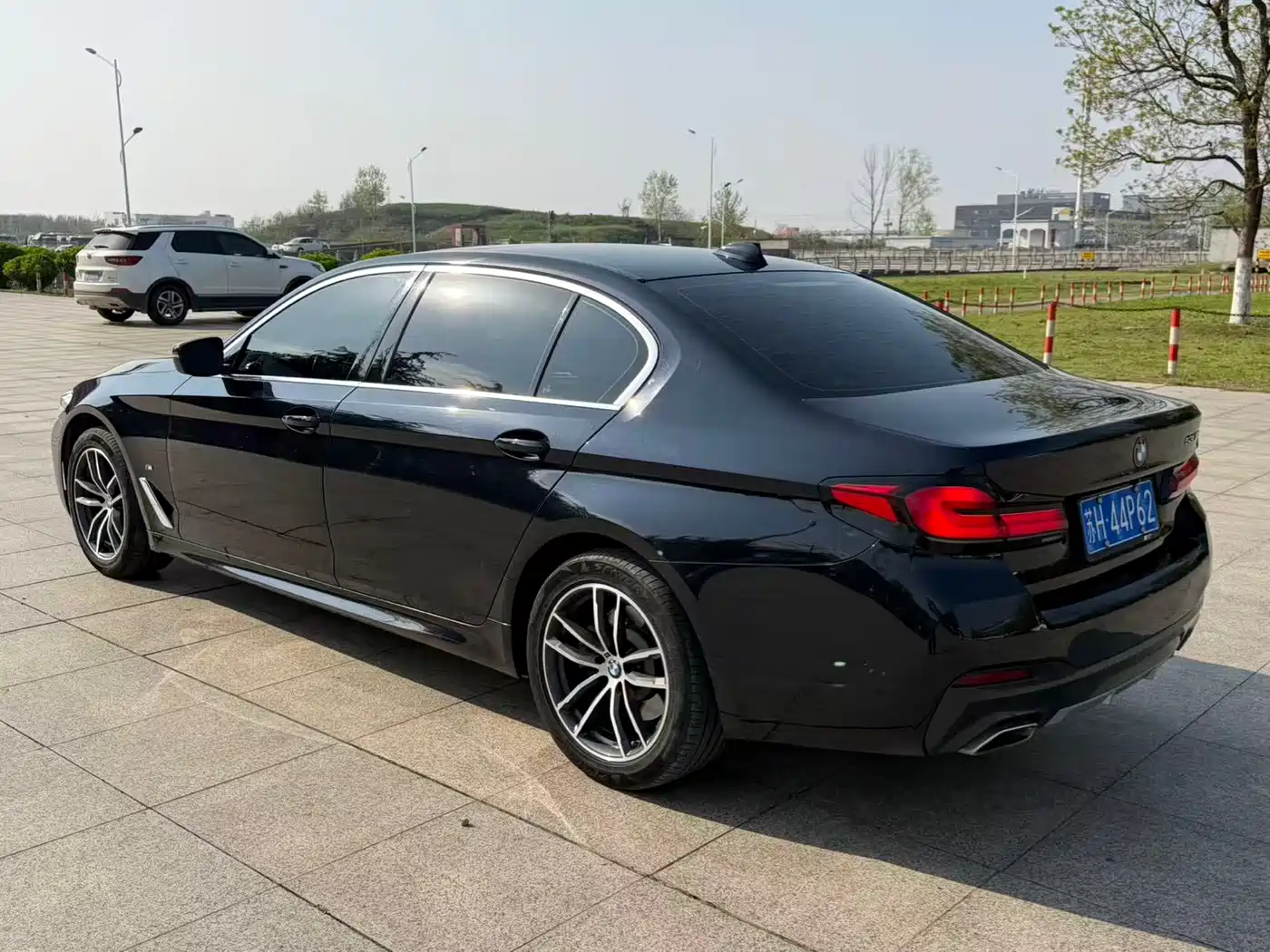 BMW 5 Series 2022 525Li M Sport Package фото 7