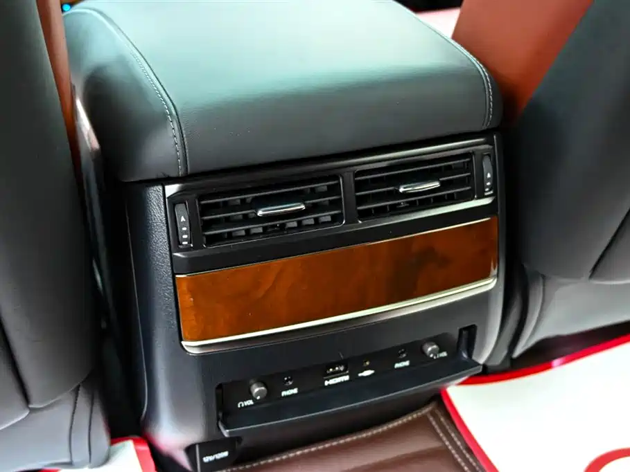 Lexus LX 2017 570 Prestige Luxury фото 37