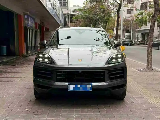 PORSCHE CAYENNE