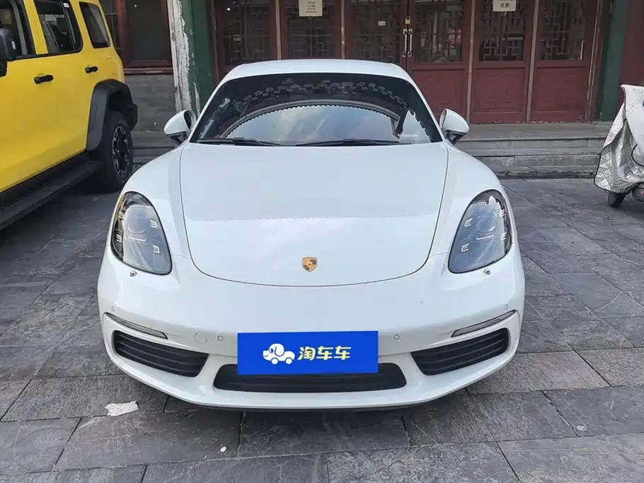 Photo 2 - Porsche 718