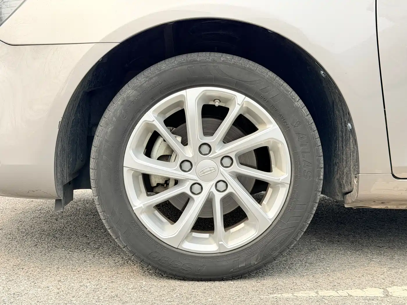 GEELY AUTOMOBILE EMGRAND