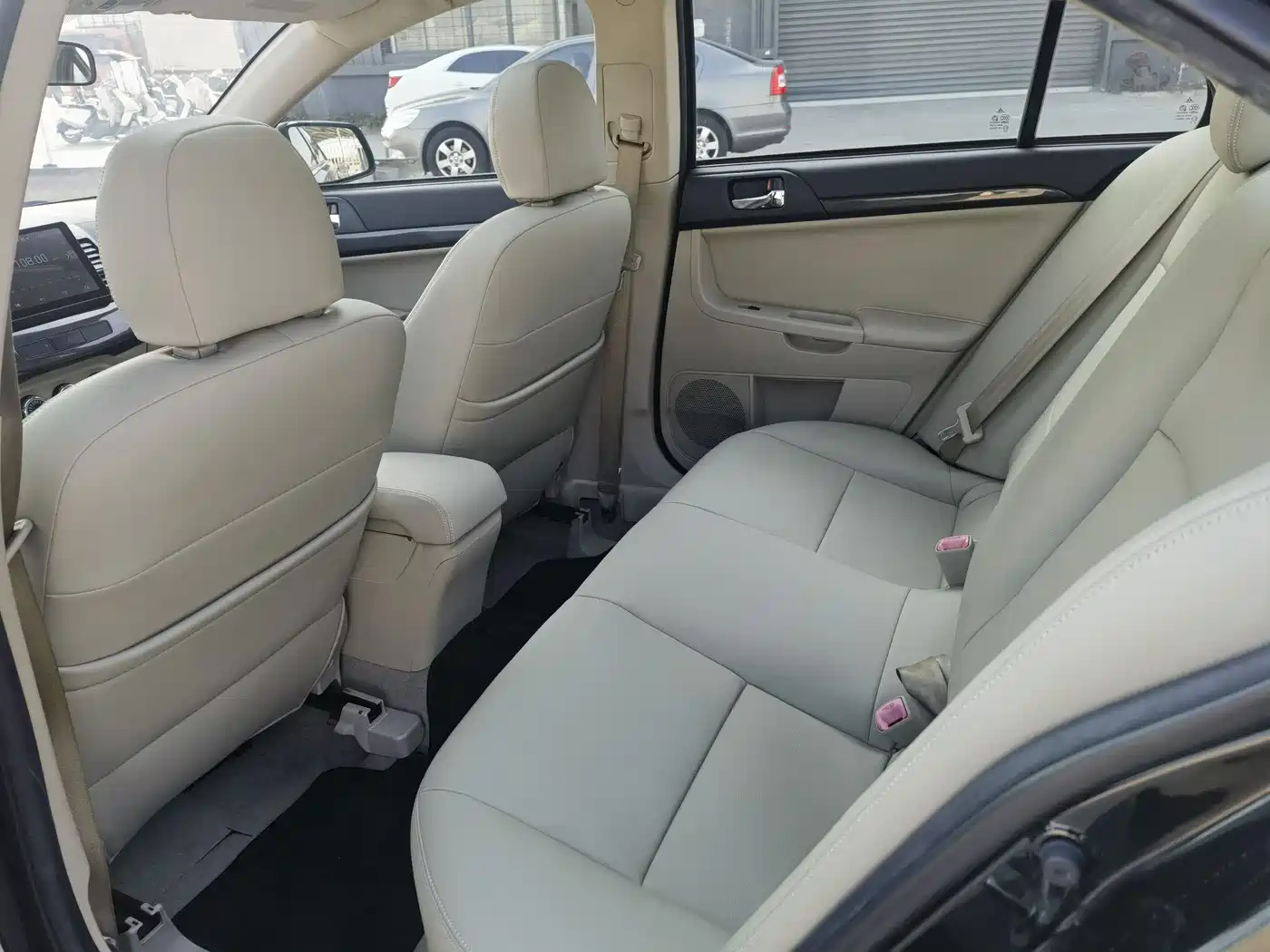 Mitsubishi Lancer EX 2012 New Year Edition 1.8L CVT Comfort фото 19