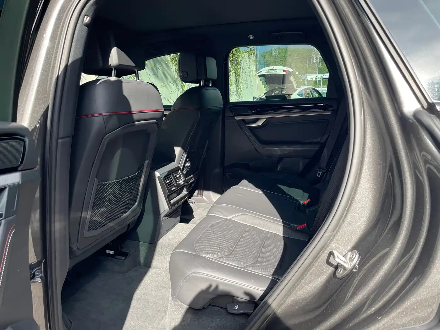 Volkswagen Touareg 2023 2022 3.0TSI 20th Anniversary Special Edition