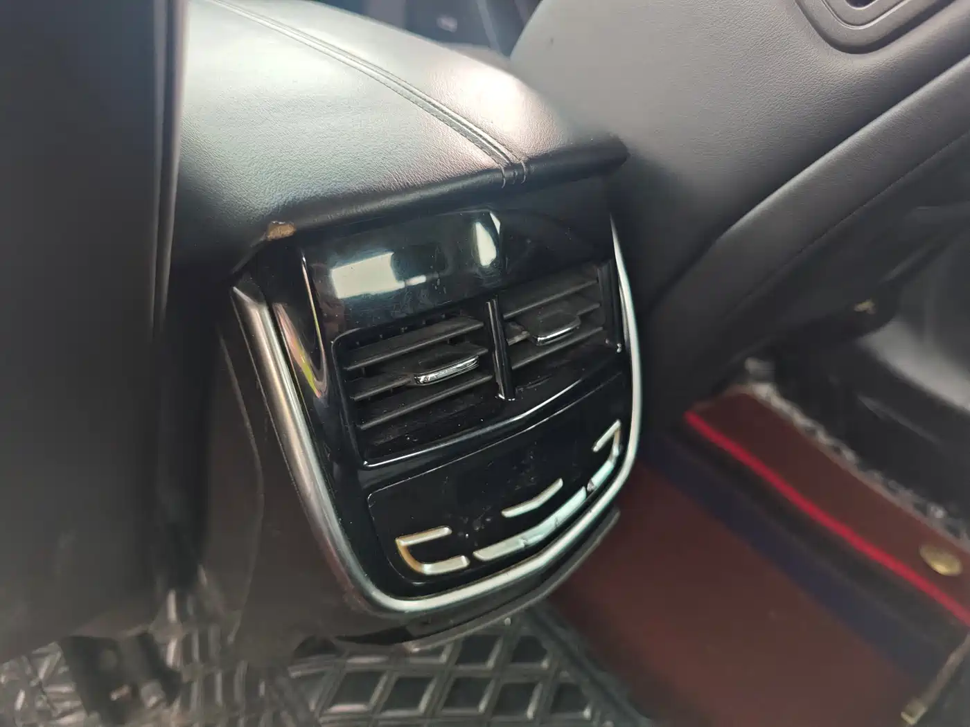 Cadillac XTS 2013 28T Luxury фото 14