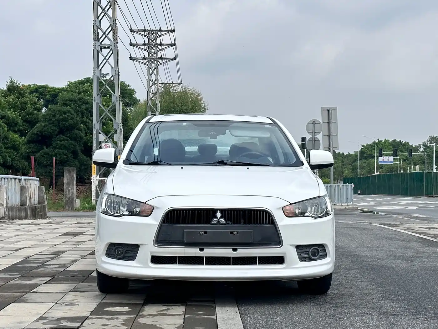 Mitsubishi Lancer EX 2014 2013 ZhiShang Edition 1.8L CVT Luxury