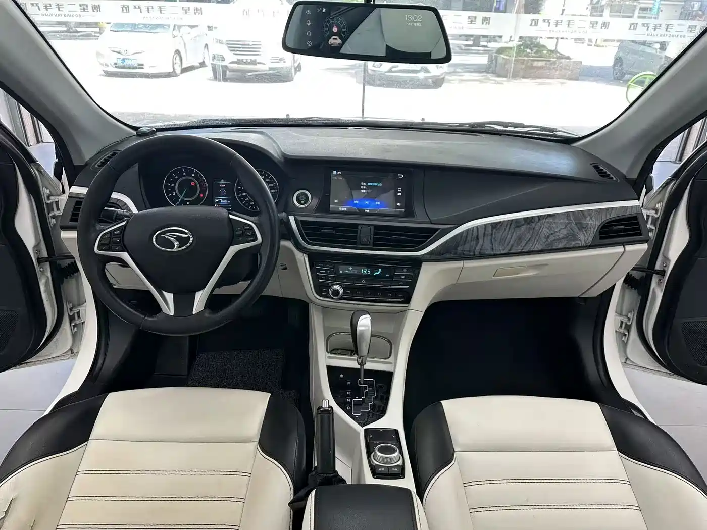 Soueast V5 Lingzhi 2017 2017 1.5L CVT New Leisure Type