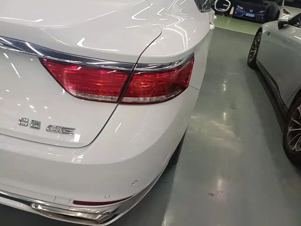 Geely Borui PHEV 2019 2018 1.5T PHEV Glory Edition