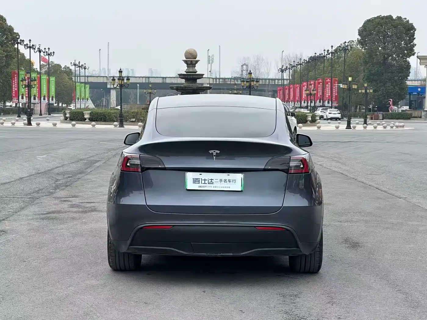 TESLA MODEL Y