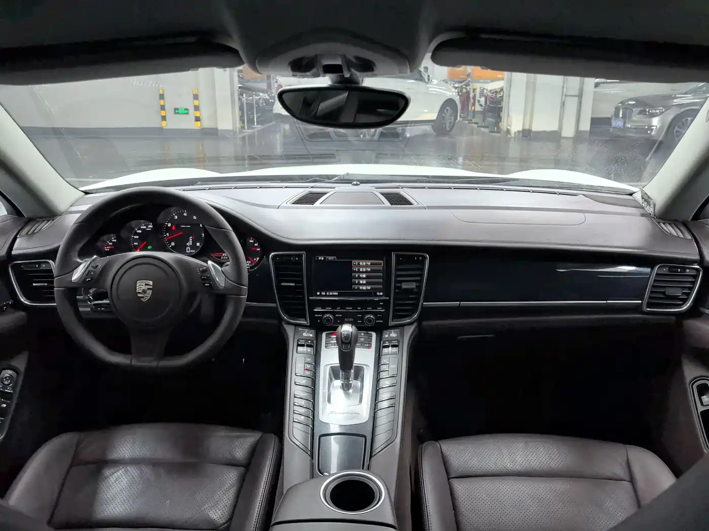 Porsche Panamera 2010 Panamera 4 3.6L фото 8